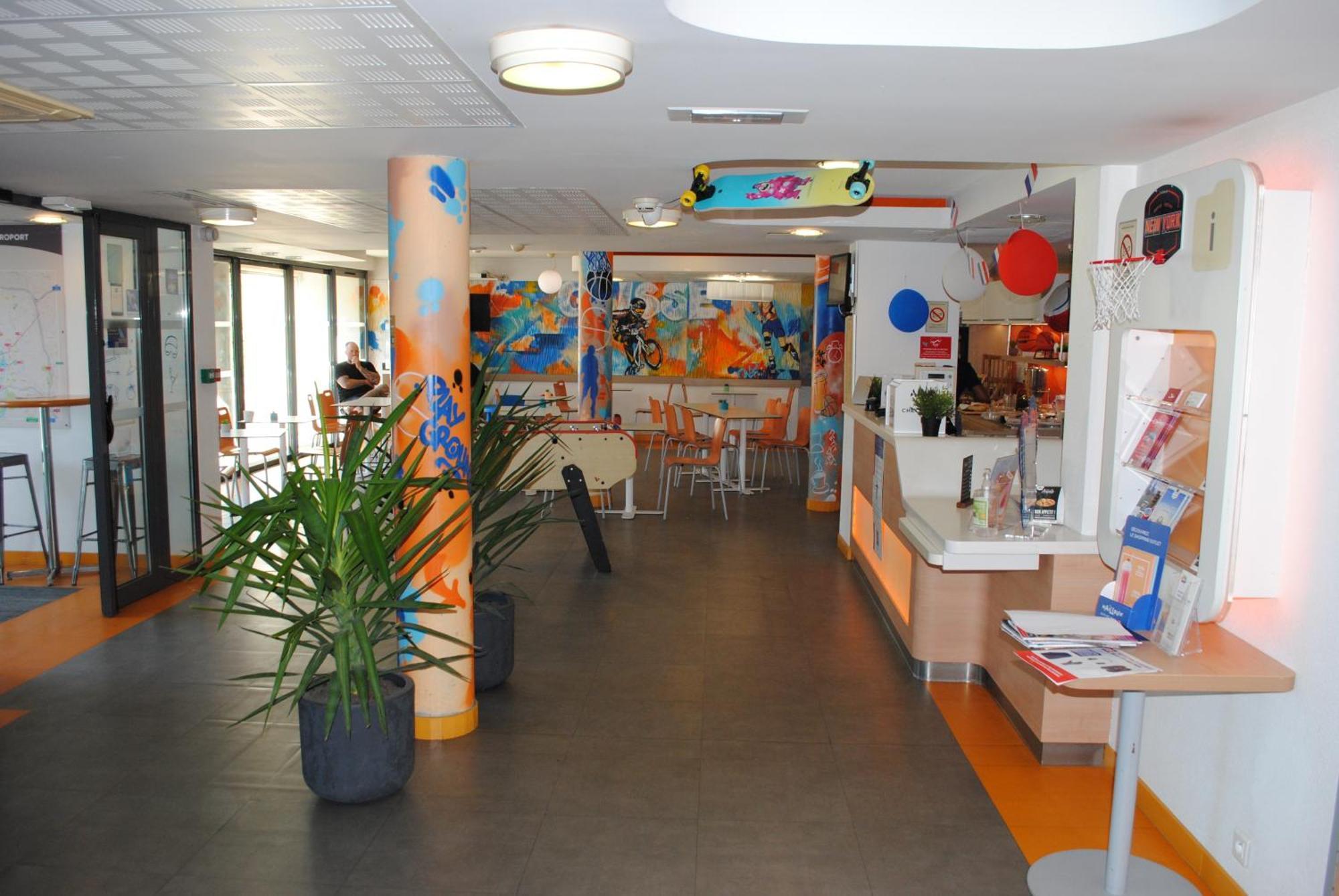Ibis Budget Toulouse Aeroport Blagnac Exterior photo