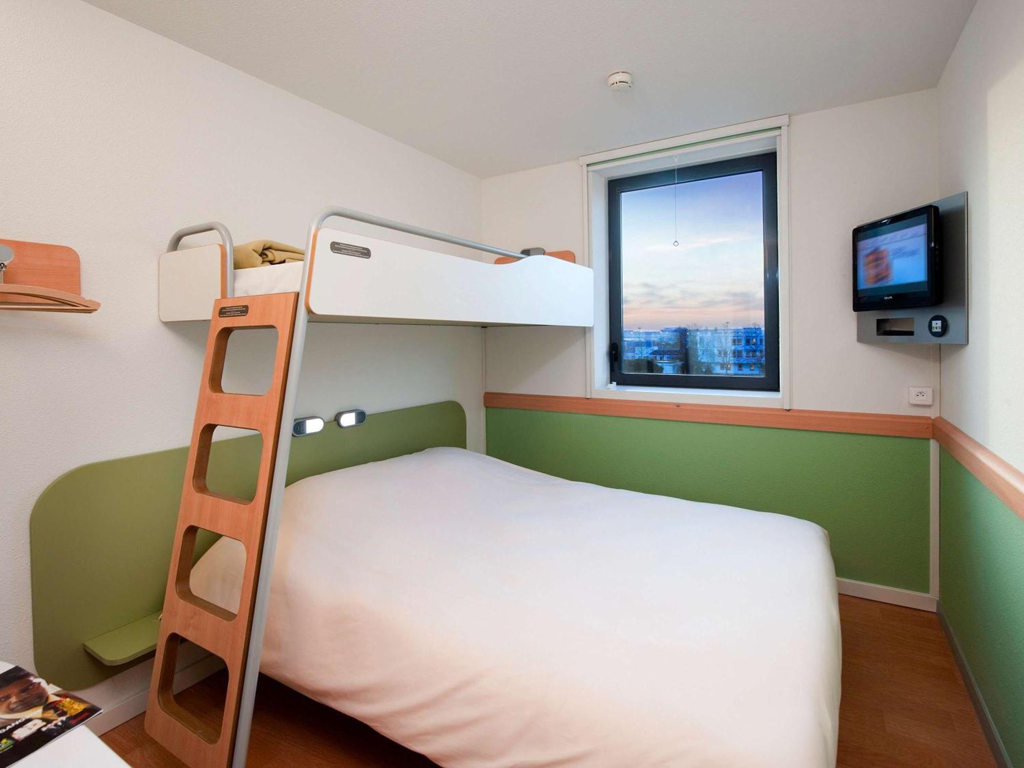 Ibis Budget Toulouse Aeroport Blagnac Exterior photo