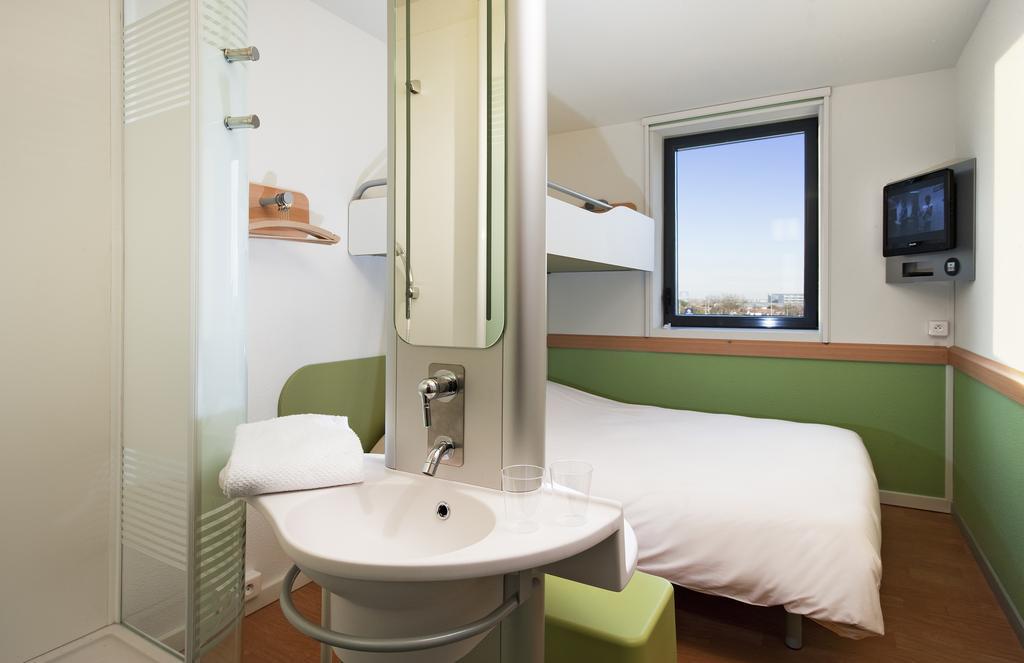 Ibis Budget Toulouse Aeroport Blagnac Room photo